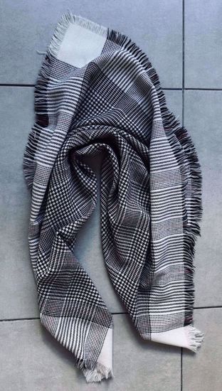 Imagem de PASHMINA XADREZ TWEED
